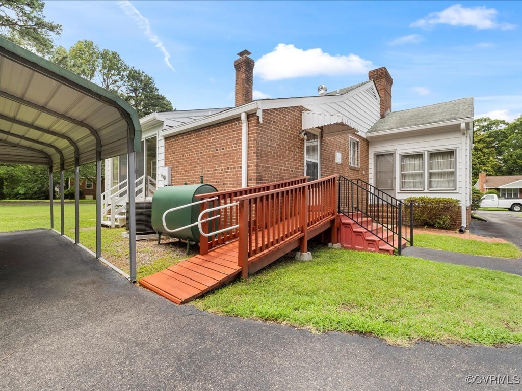 5913 Ridge Rd