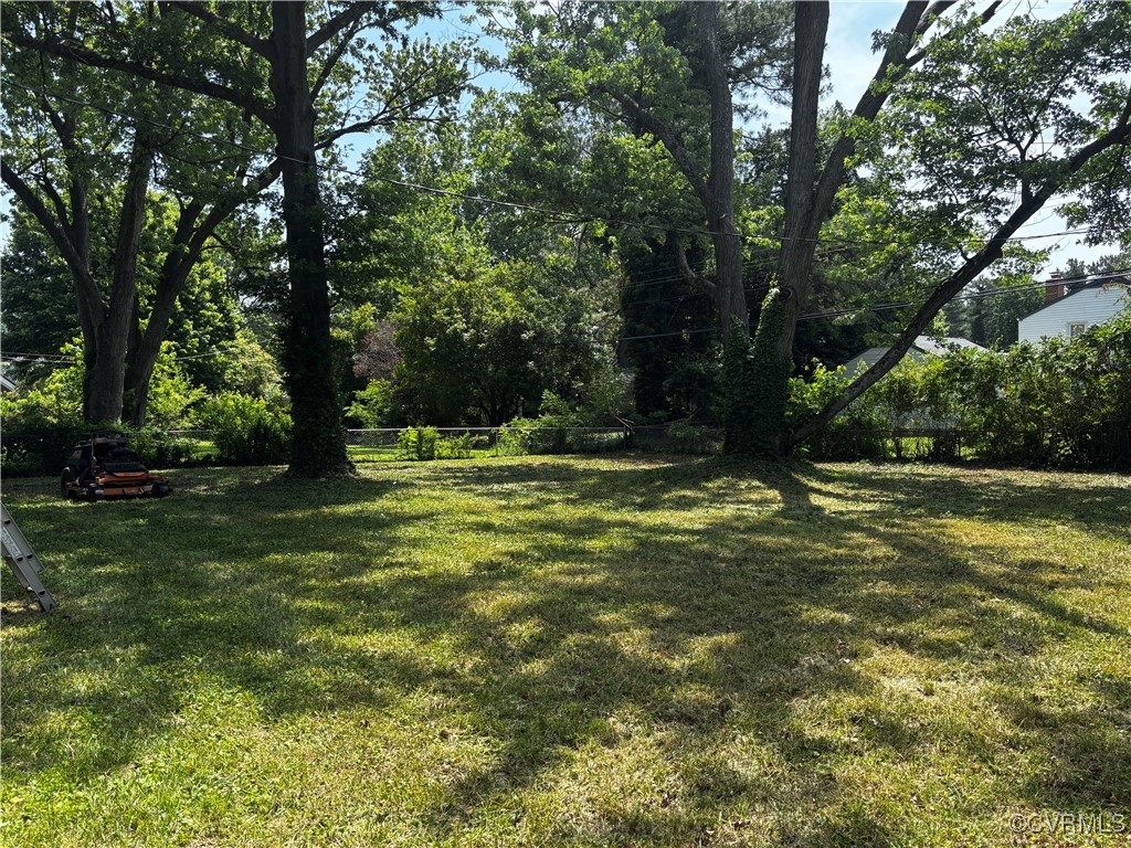 8409 Zell Ln