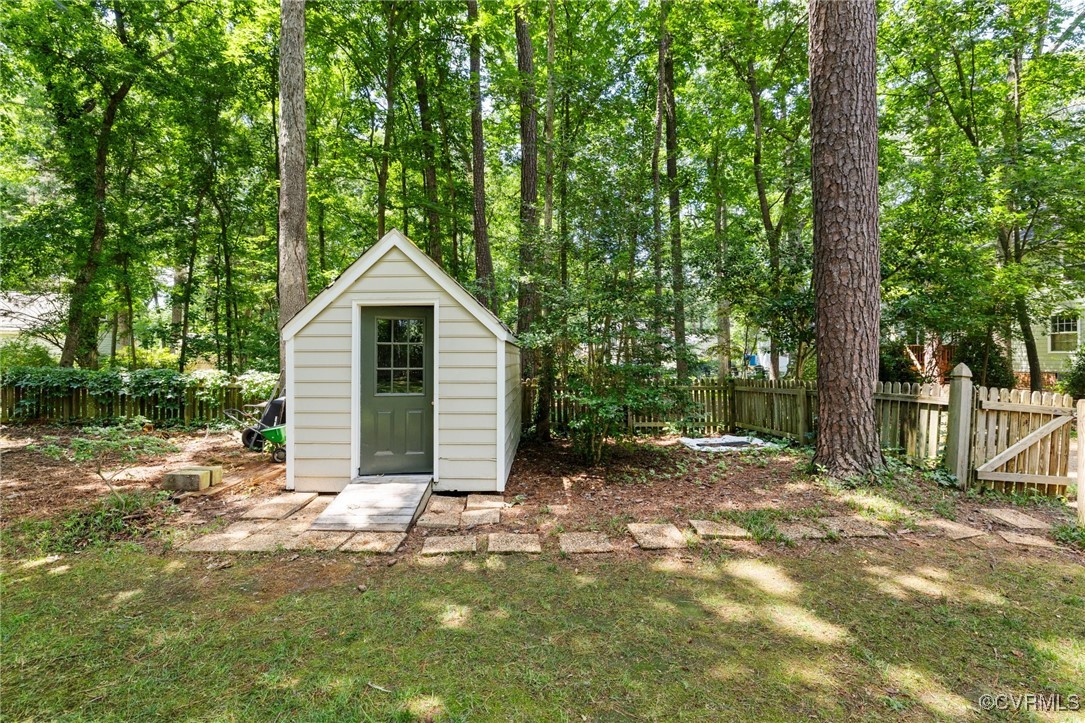1610 Swansbury Dr