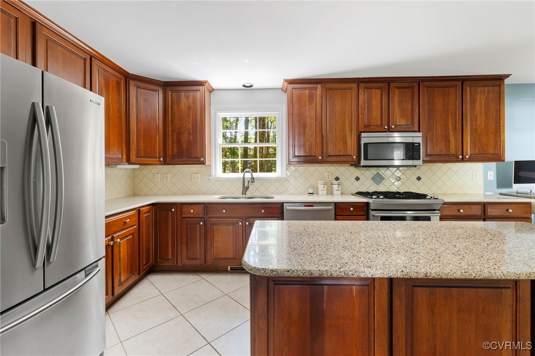 1610 Swansbury Dr