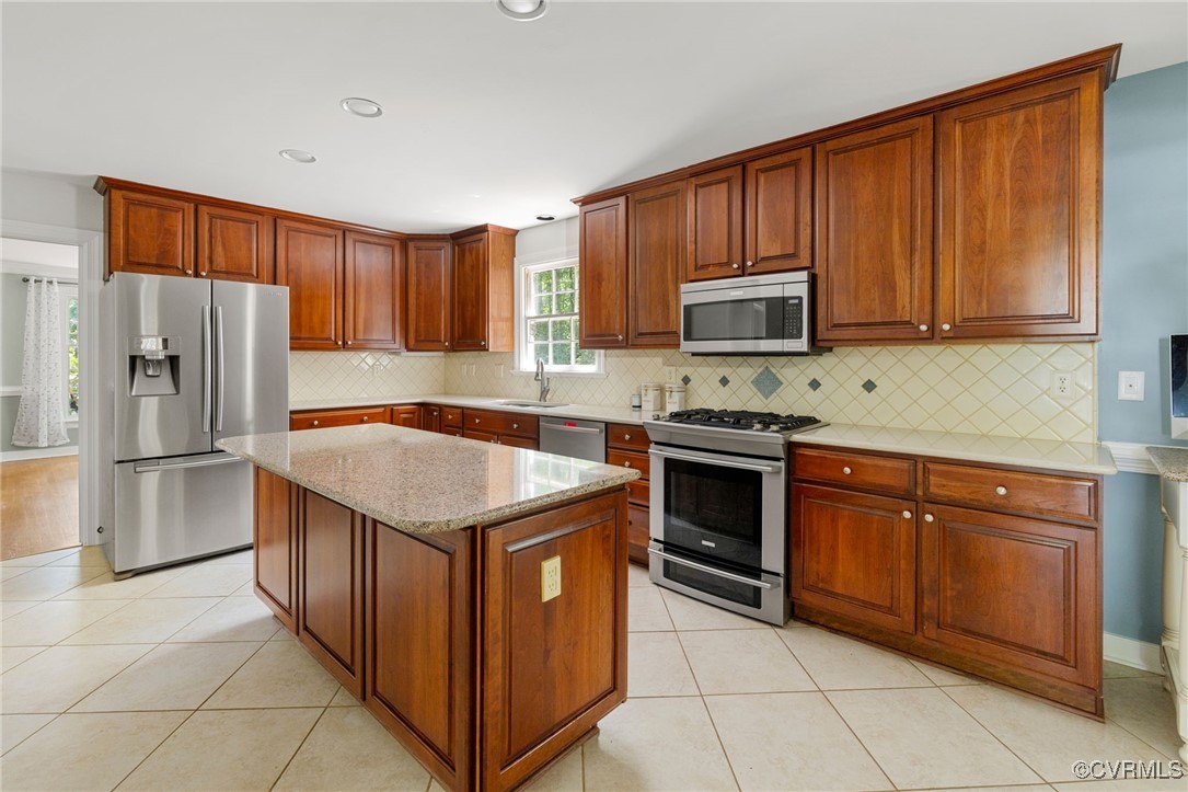 1610 Swansbury Dr