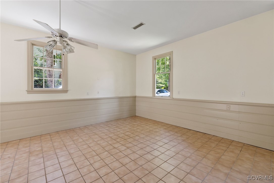 1610 Swansbury Dr