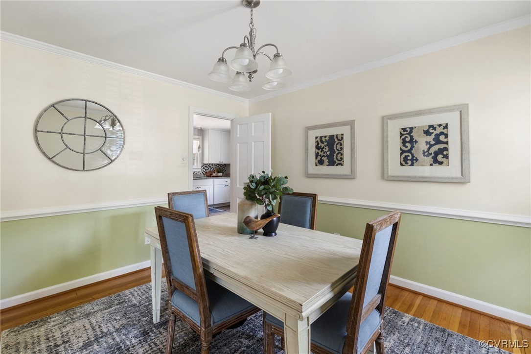 2301 Stratford Ct
