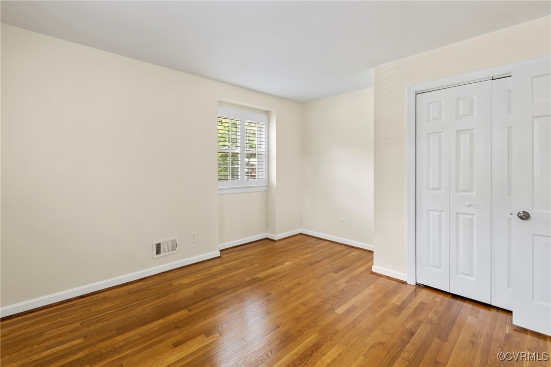 2301 Stratford Ct