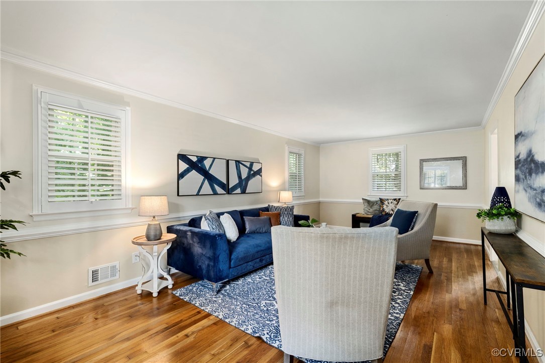 2301 Stratford Ct