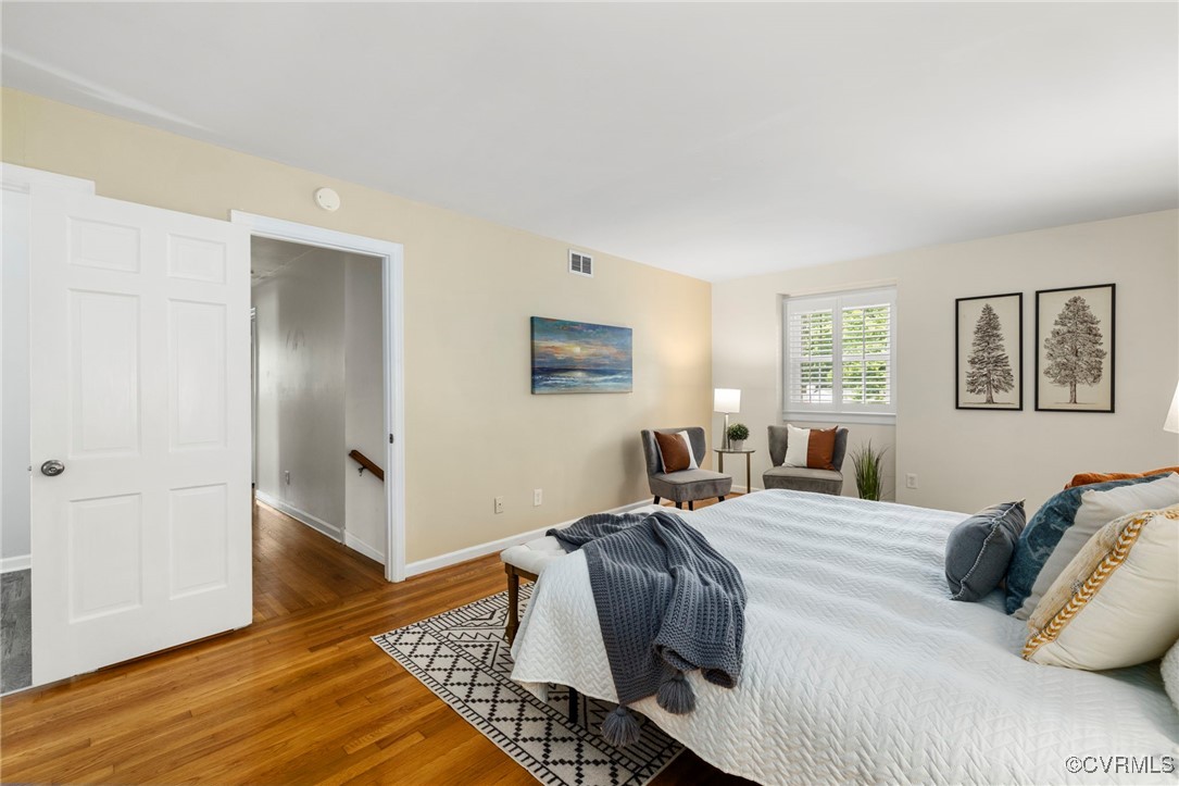 2301 Stratford Ct