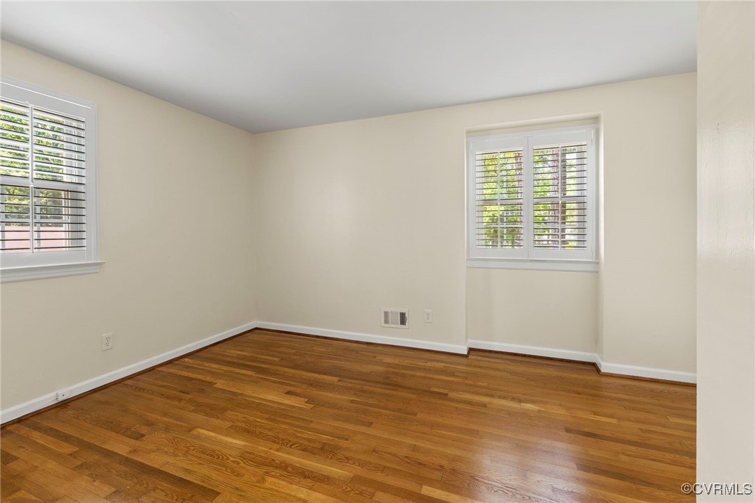 2301 Stratford Ct