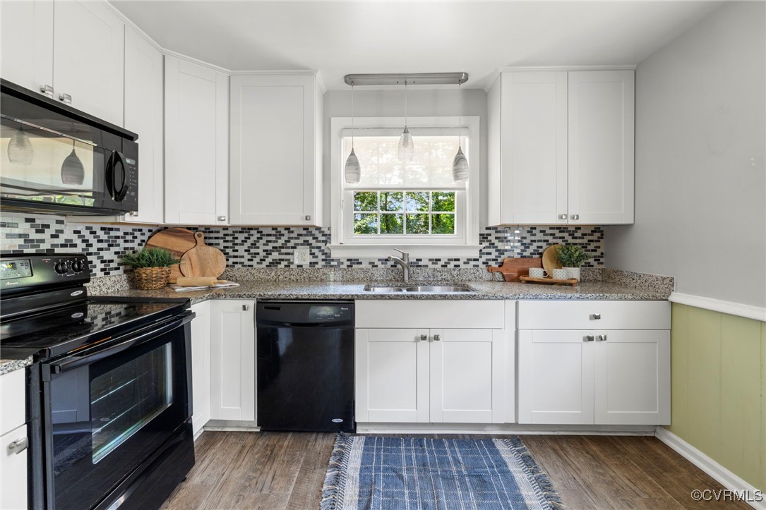 2301 Stratford Ct