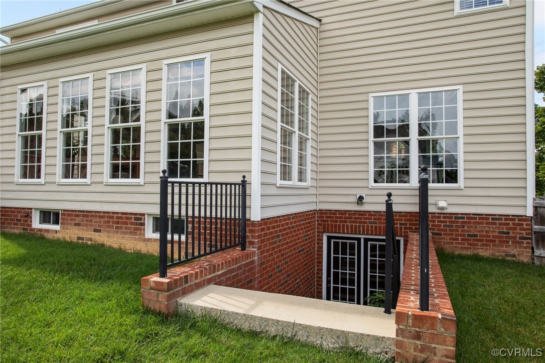 5901 Barnstable Ct
