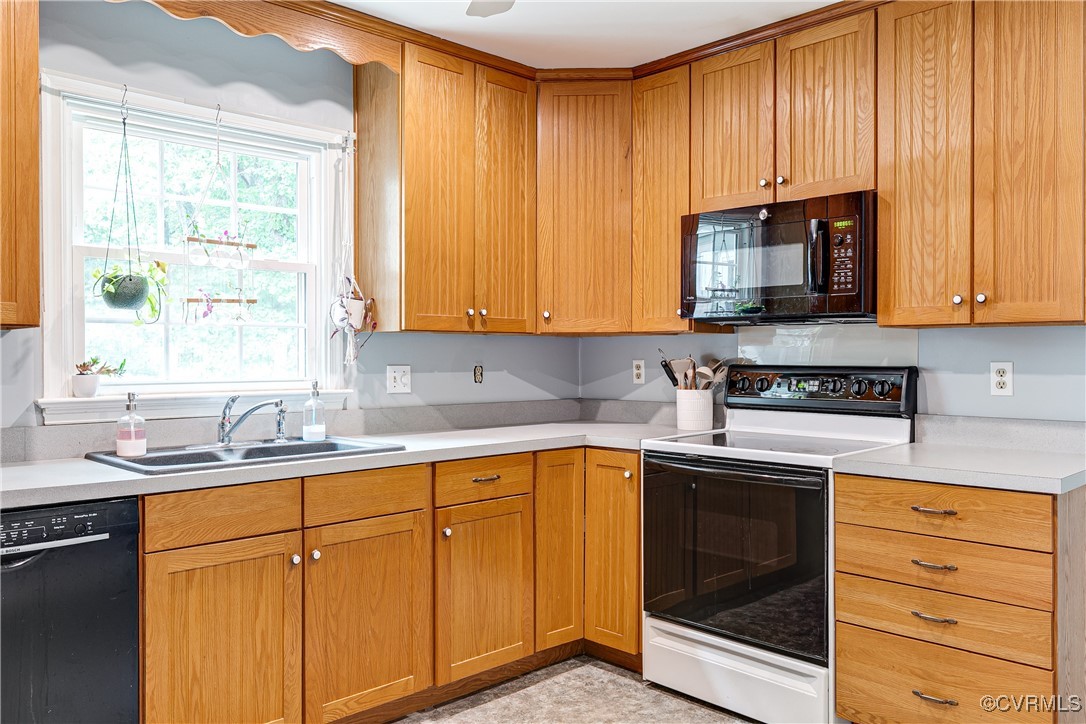 430 Eastman Rd