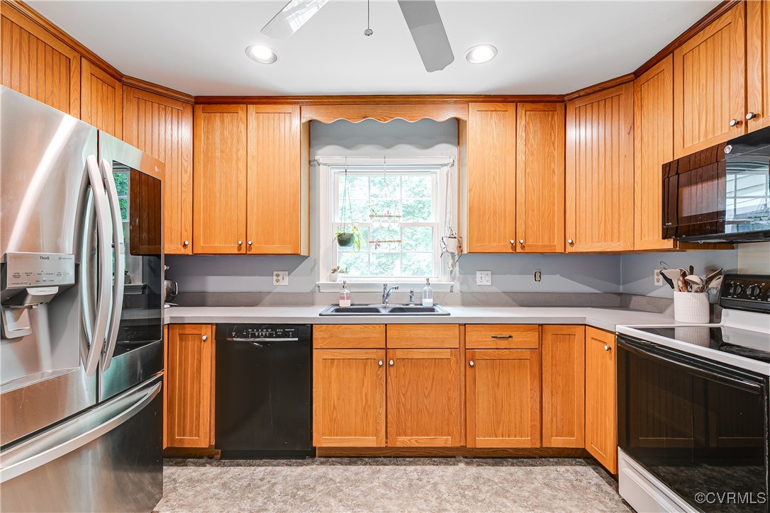 430 Eastman Rd