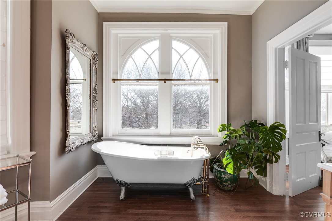 2002 Princess Anne Ave