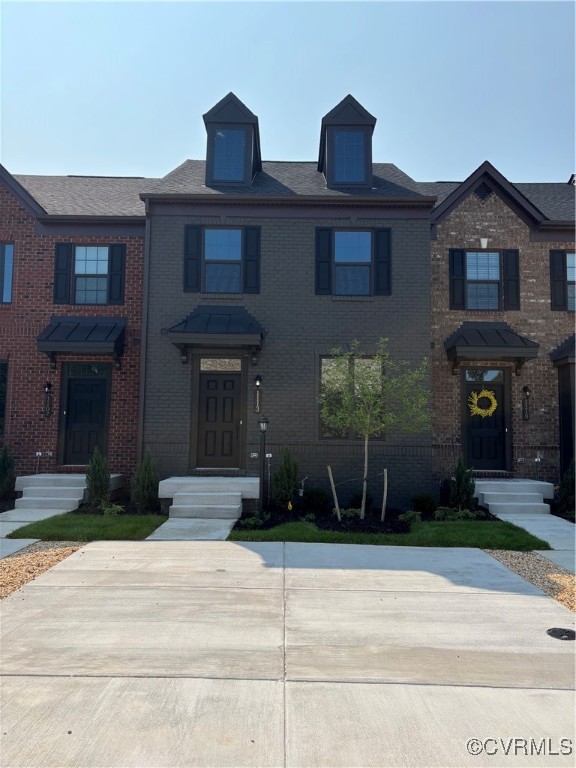 1113 Arborway Ln