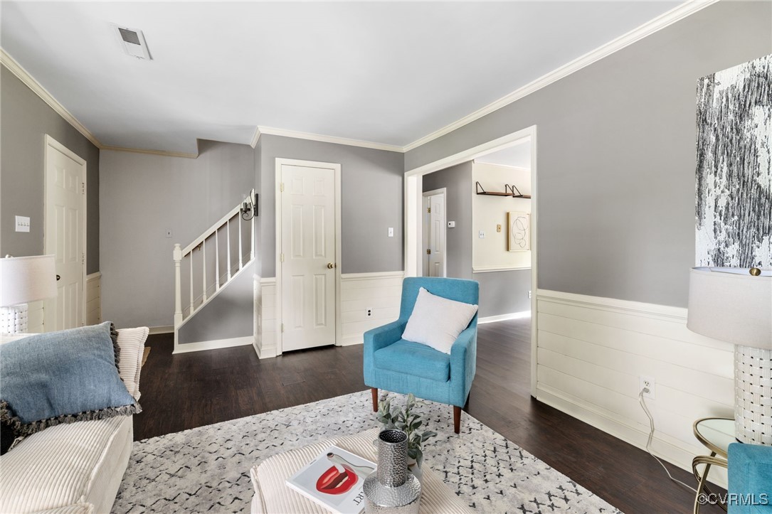 3453 Castlebury Dr