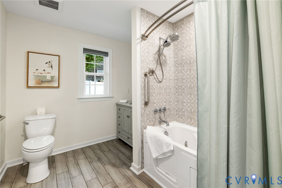 11400 N Wedgemont Dr