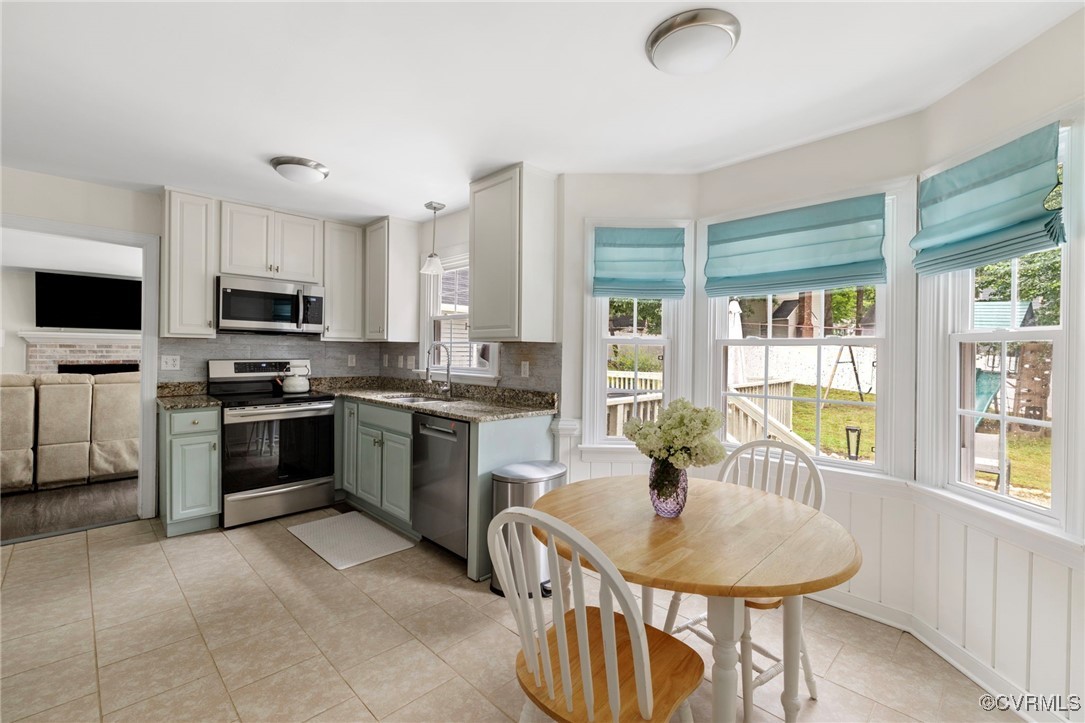 11400 N Wedgemont Dr