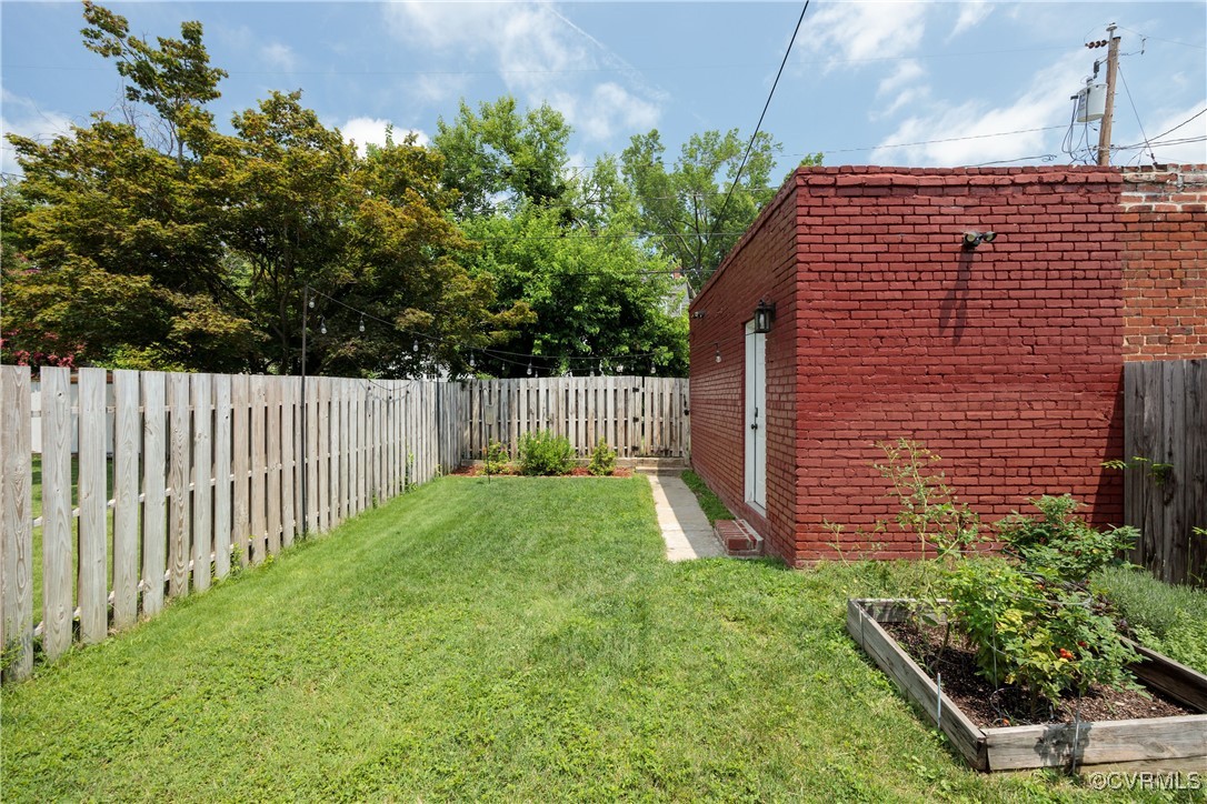 742 Arnold Ave