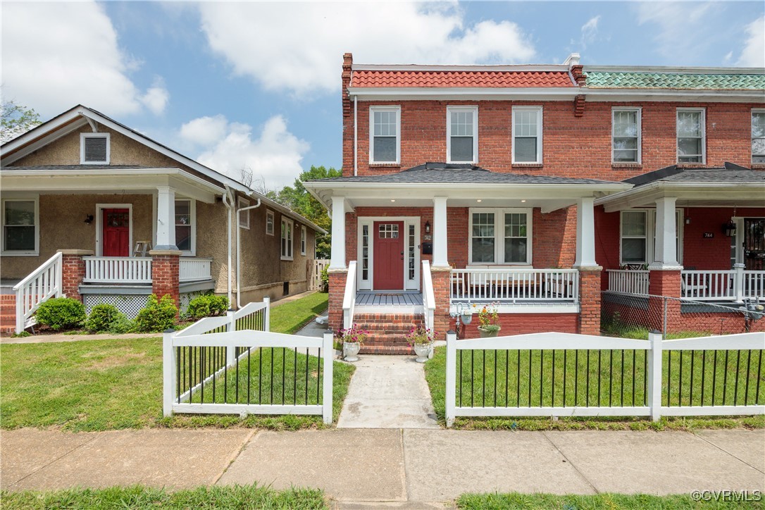 742 Arnold Ave