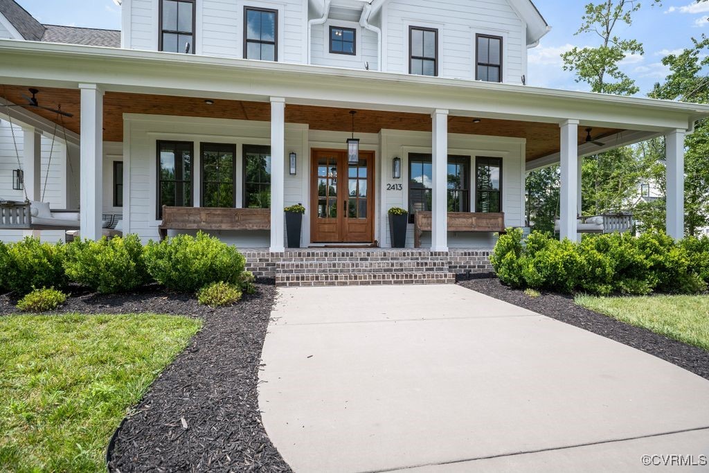 2413 Showning Ln