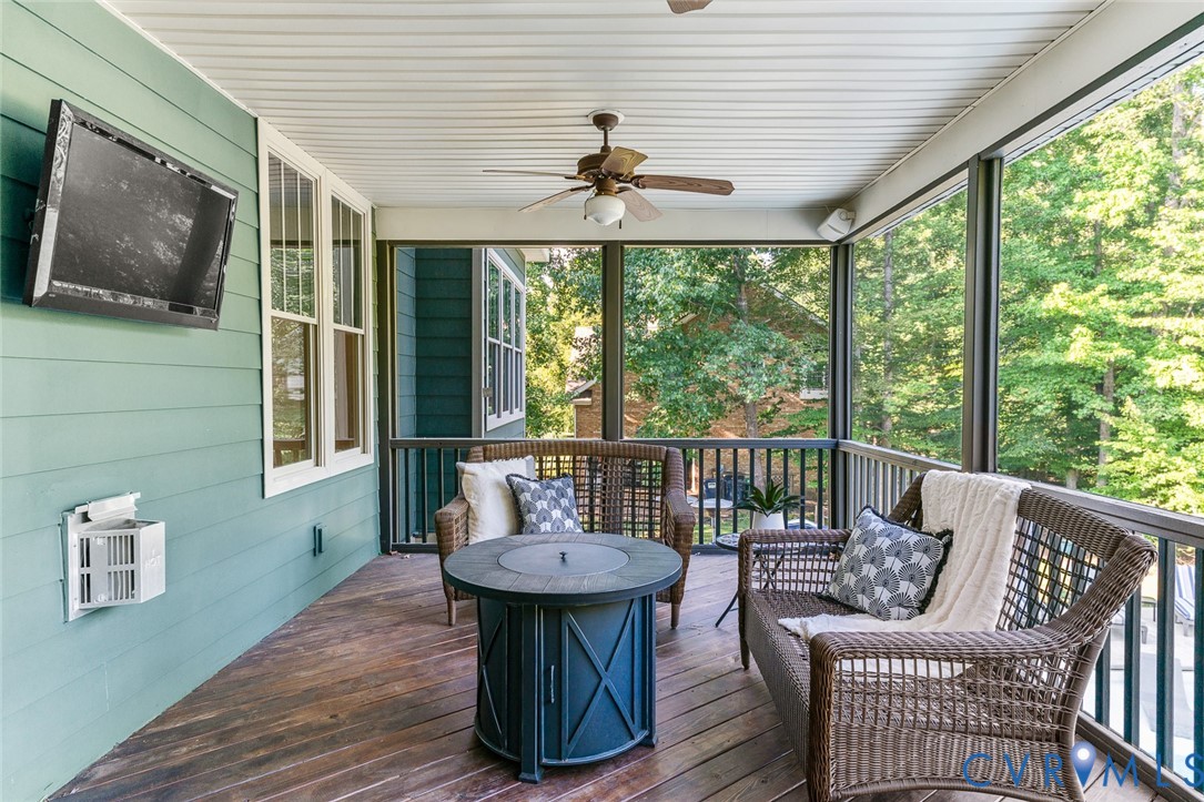 4439 Lake Summer Ct