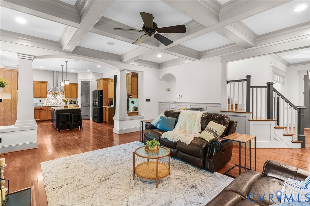 4439 Lake Summer Ct