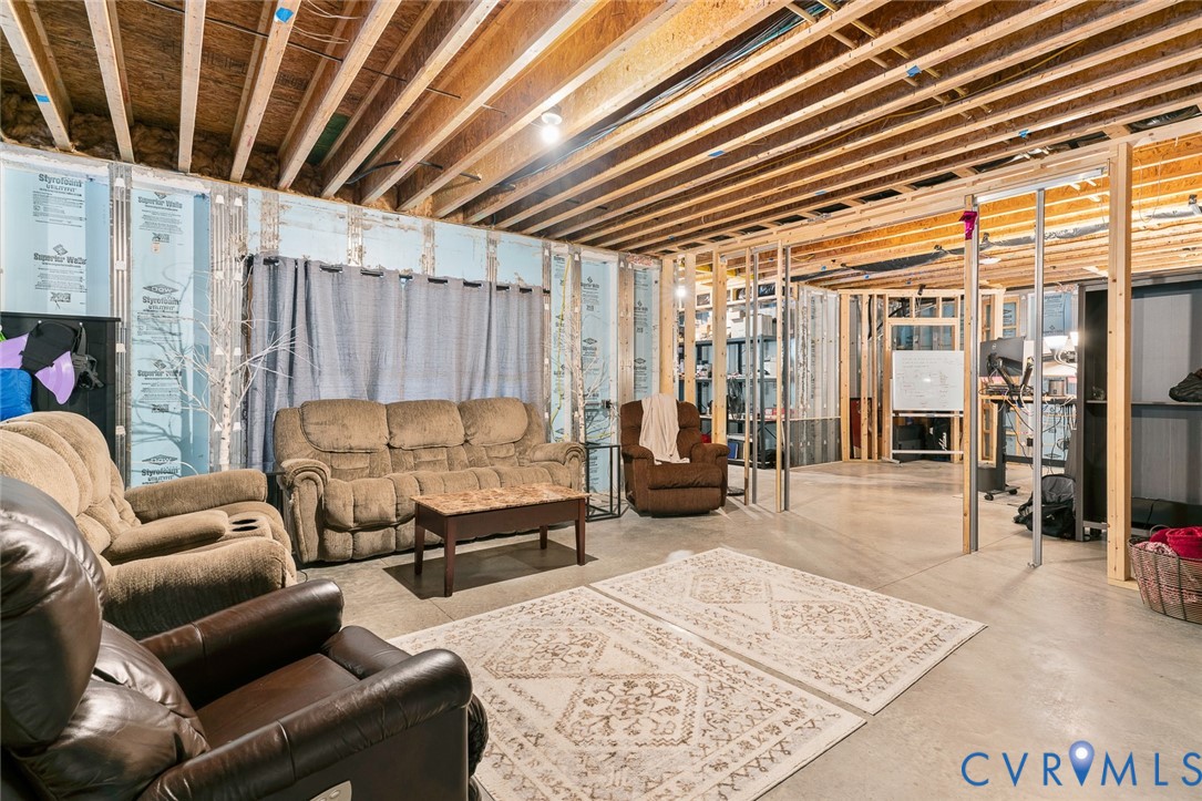 4439 Lake Summer Ct