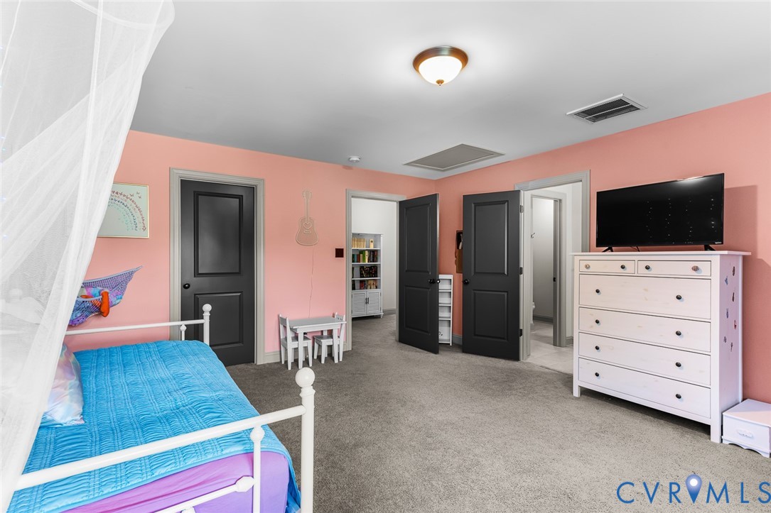 4439 Lake Summer Ct