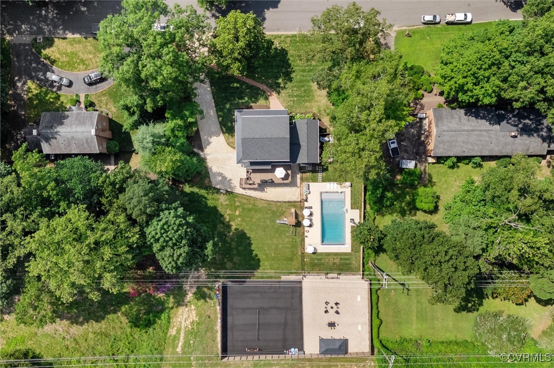 311 Berwickshire Dr