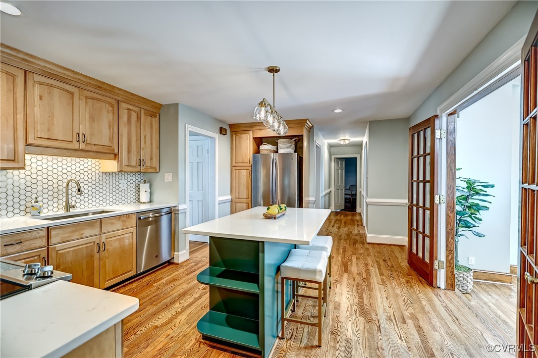 10306 Windbluff Dr