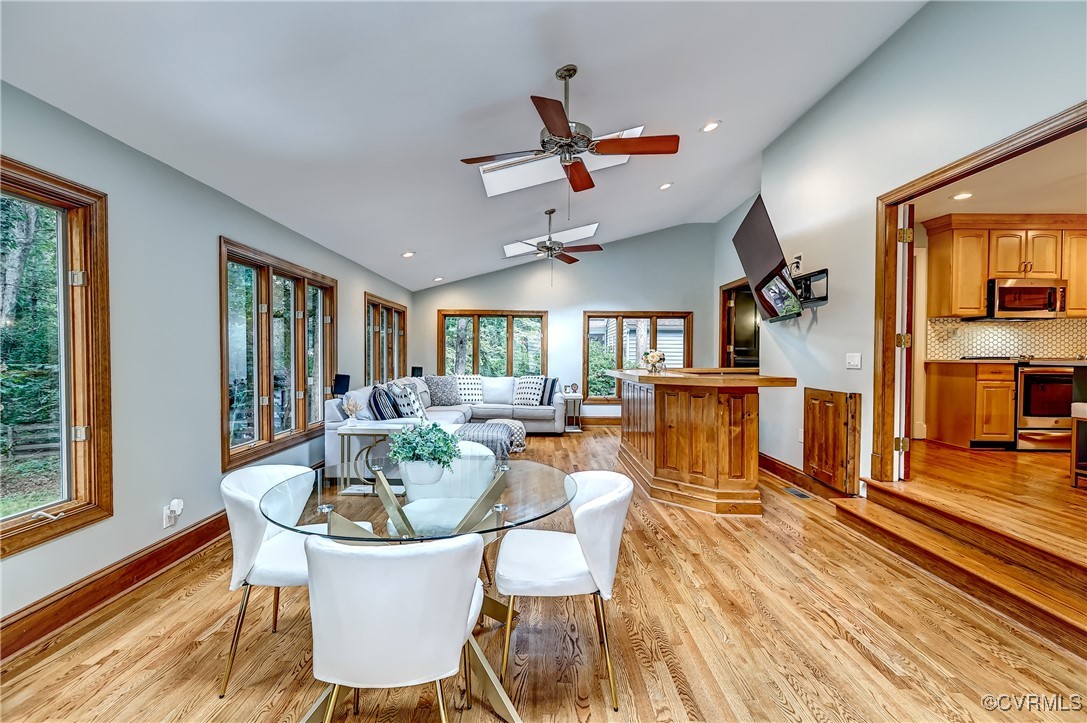 10306 Windbluff Dr