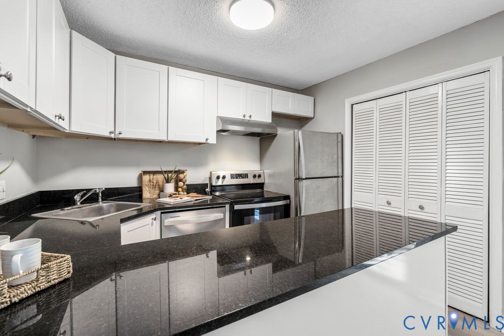31 Huneycutt Dr