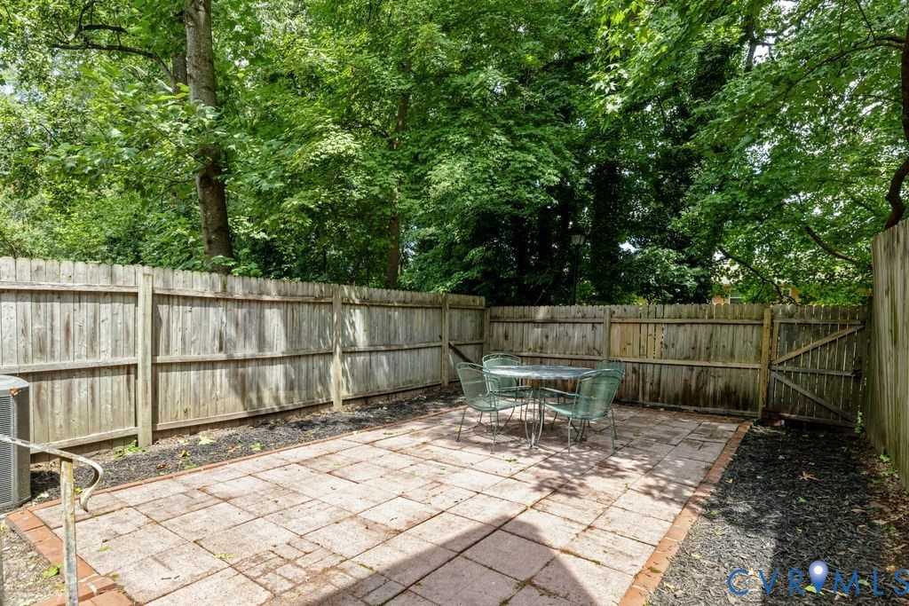 31 Huneycutt Dr