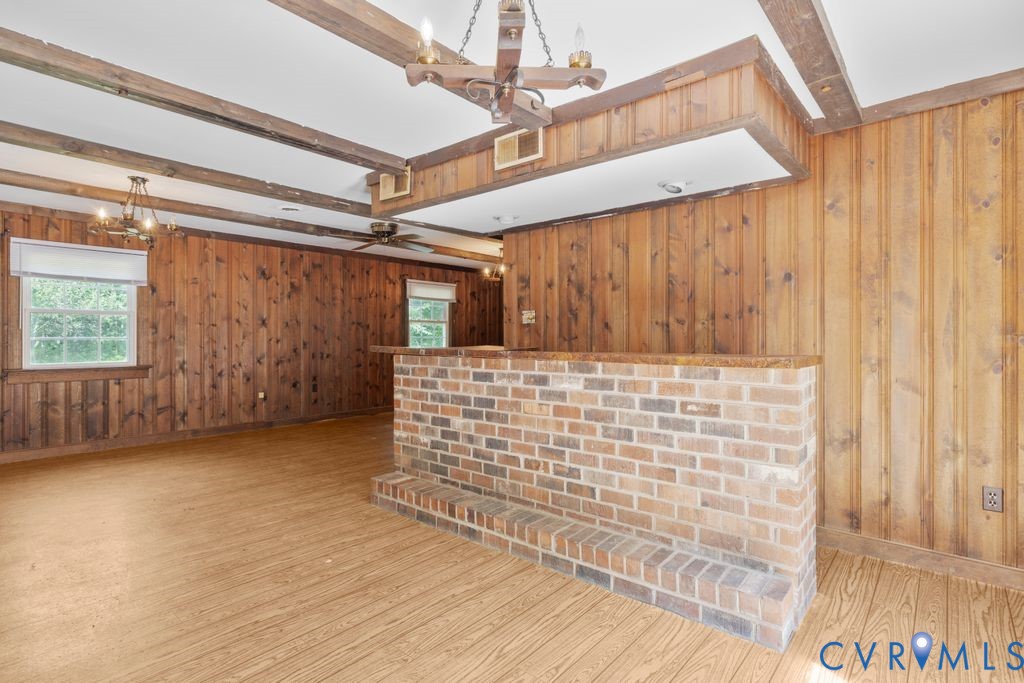 16064 Binns Rd