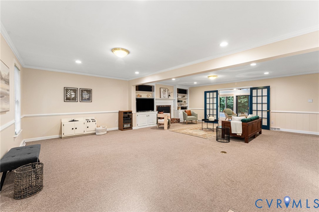 8100 Elmart Ct