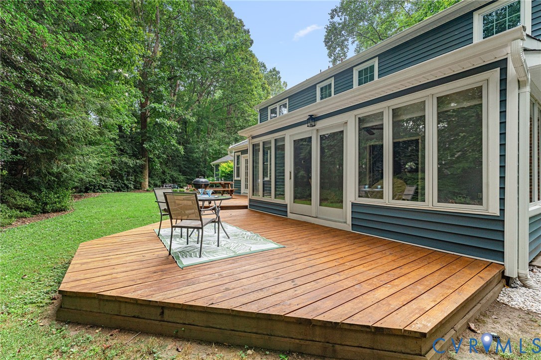 8100 Elmart Ct