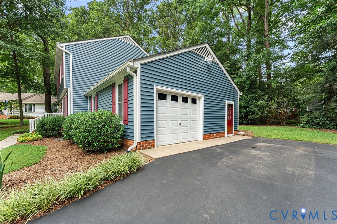 8100 Elmart Ct