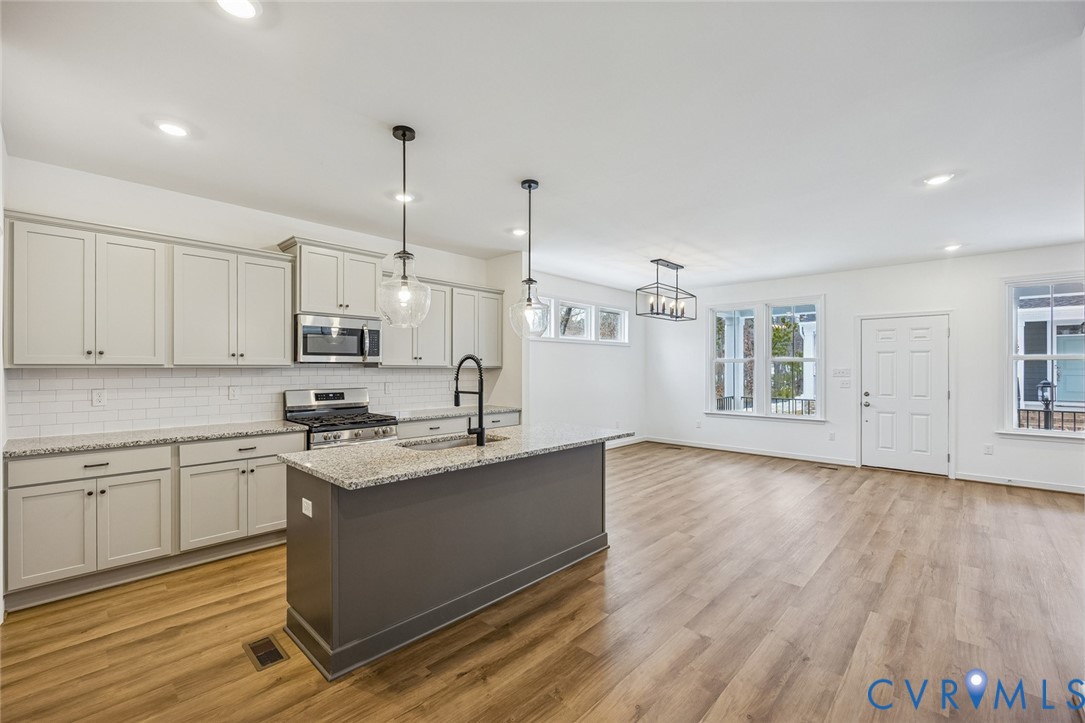 16218 Dogwood Tree Ct