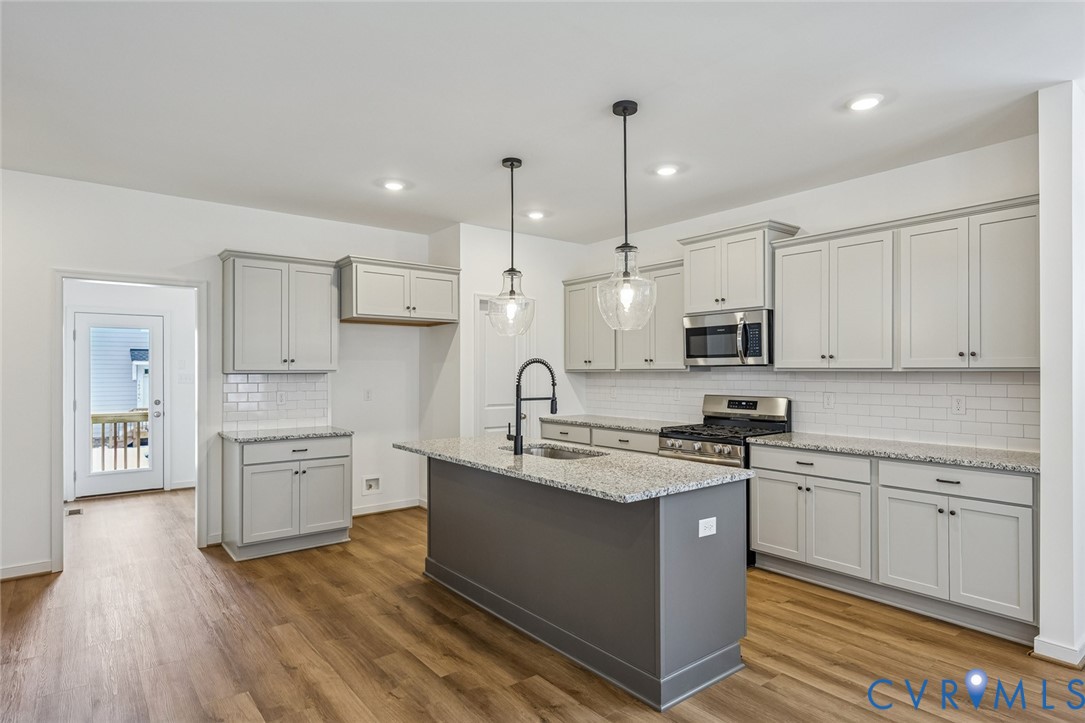 16218 Dogwood Tree Ct