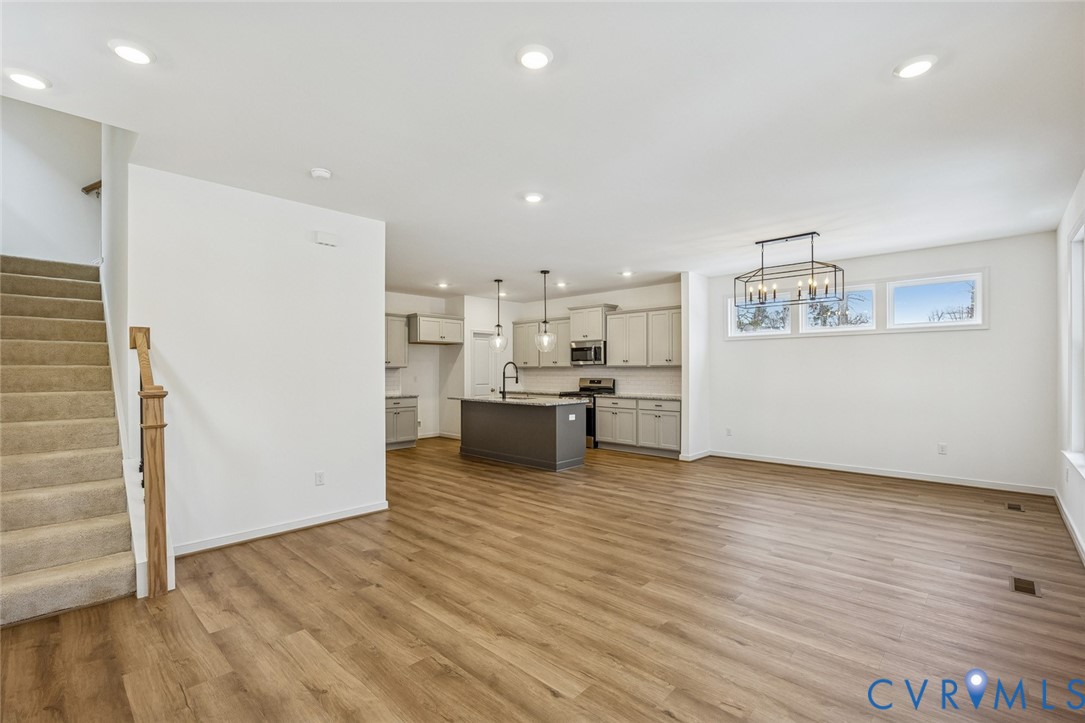16218 Dogwood Tree Ct