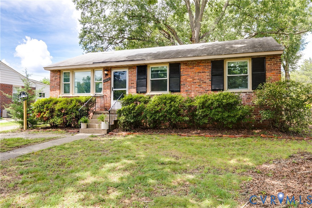 2302 Leah Rd