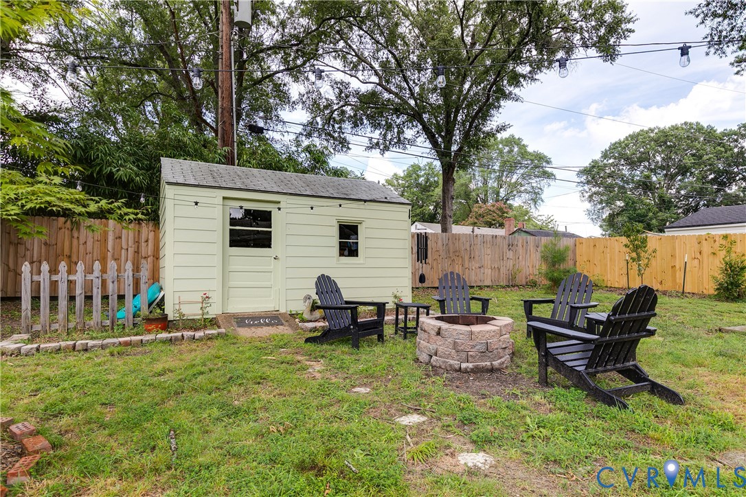 2302 Leah Rd
