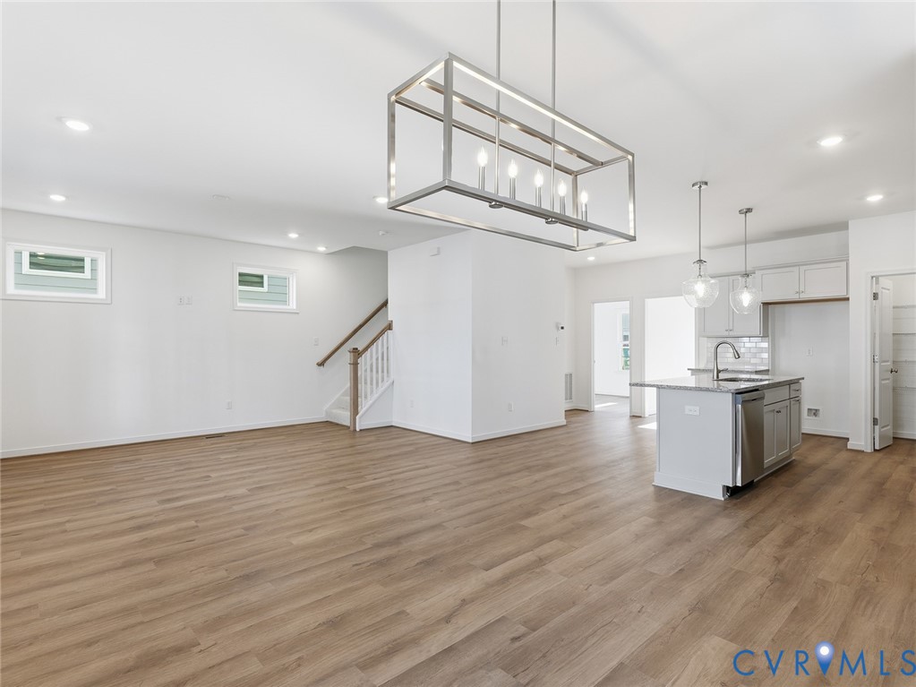 16206 Dogwood Tree Ct