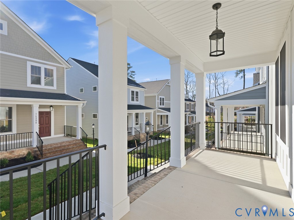 16203 White Oak Tree Ct