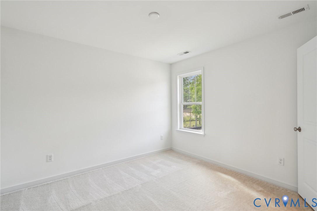 16203 White Oak Tree Ct