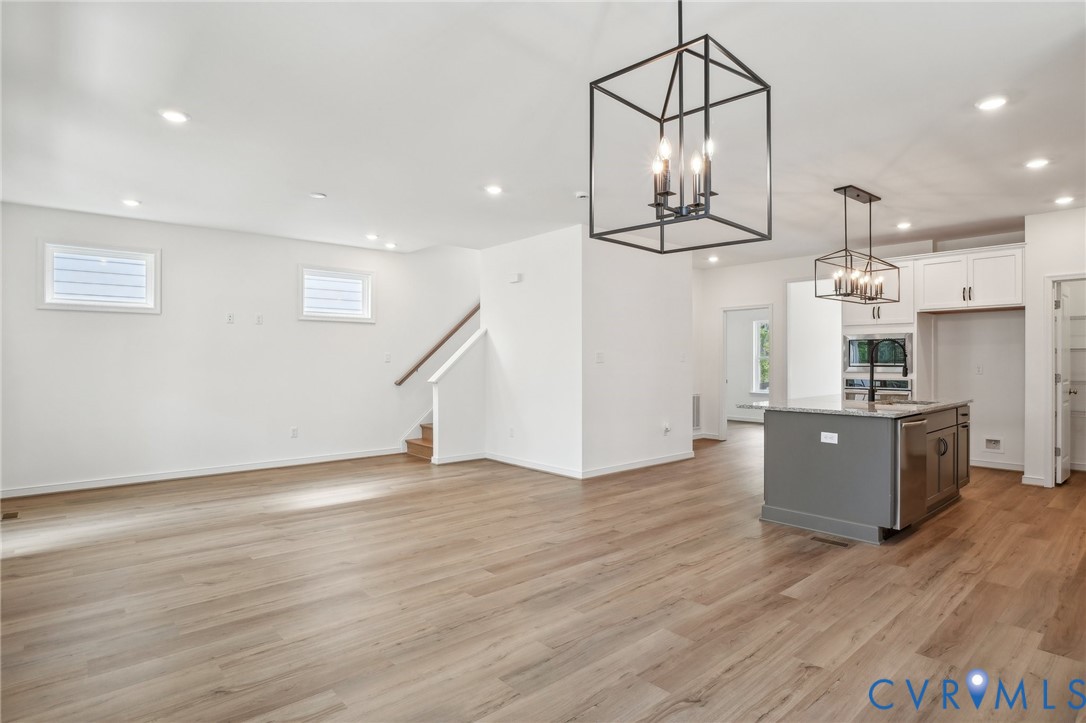 16203 White Oak Tree Ct