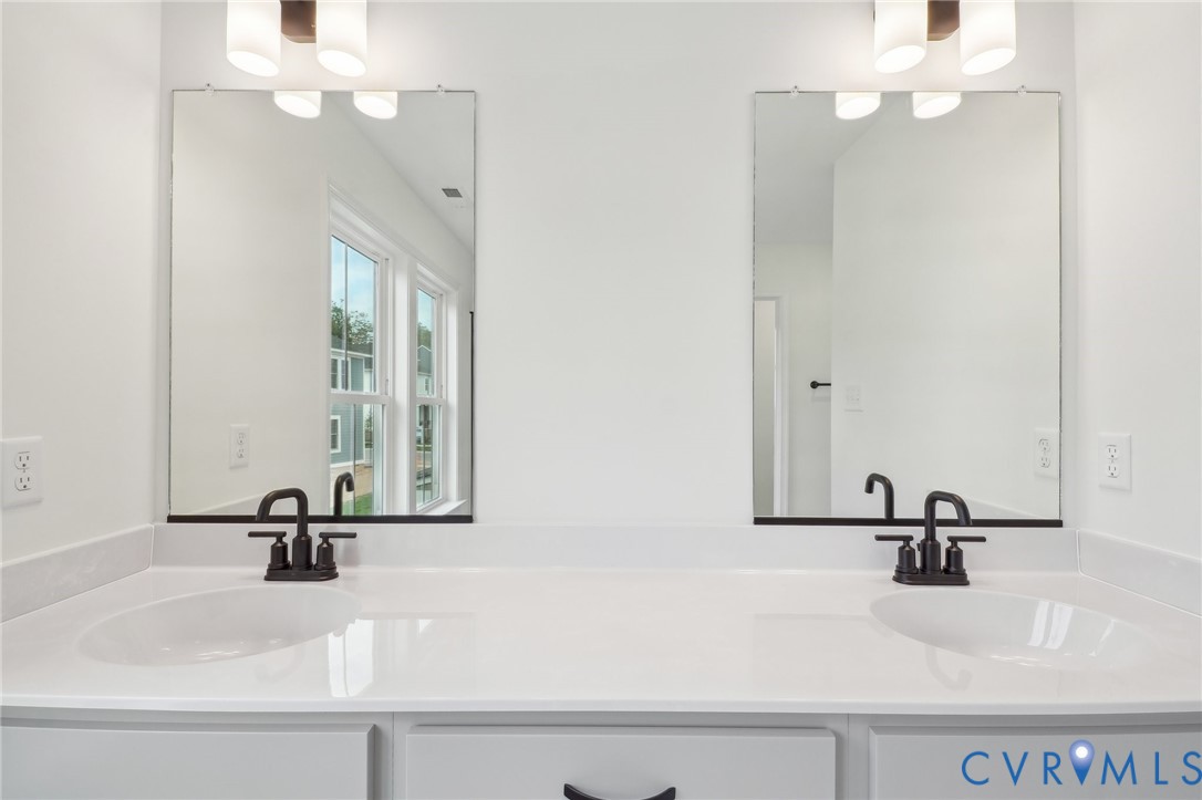 16203 White Oak Tree Ct