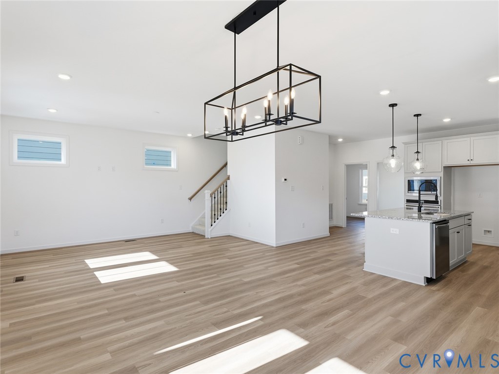 16203 White Oak Tree Ct