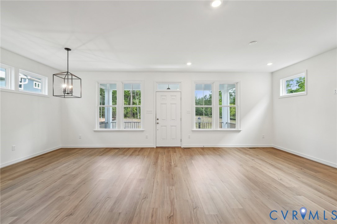 16203 White Oak Tree Ct