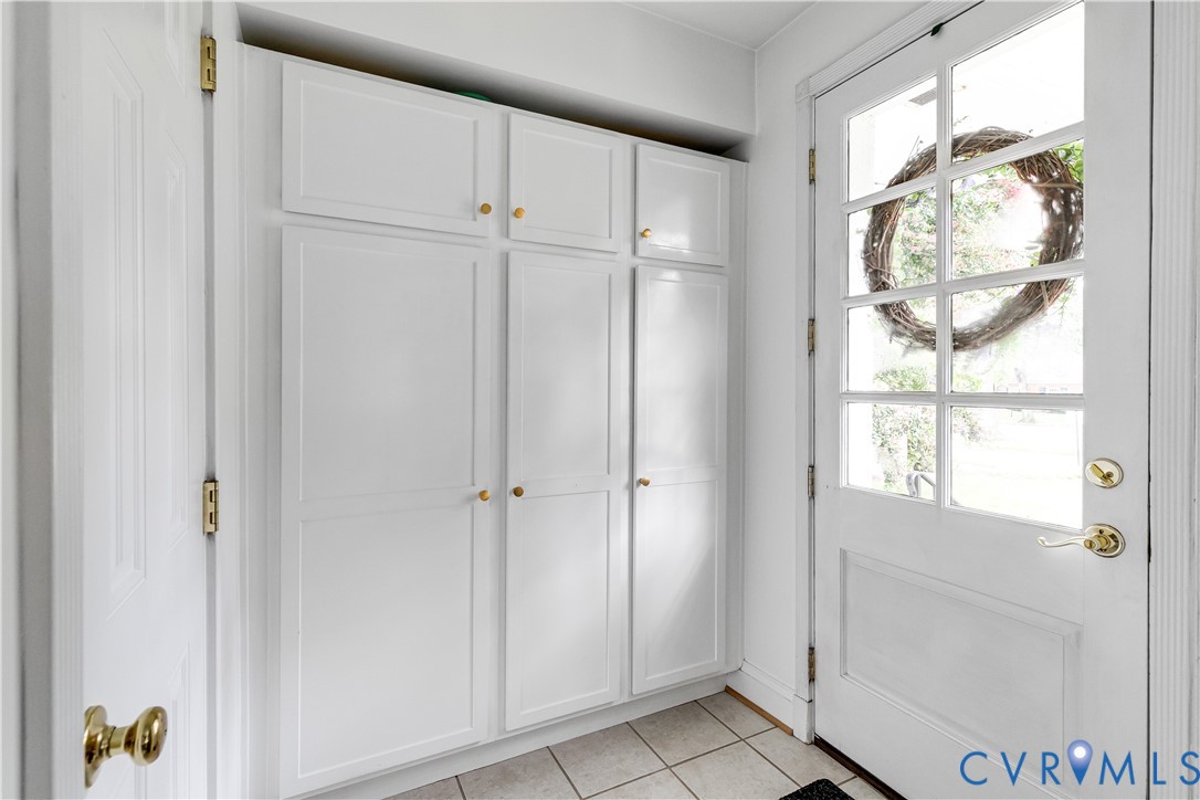 56 E Lock Ln Unit#U1