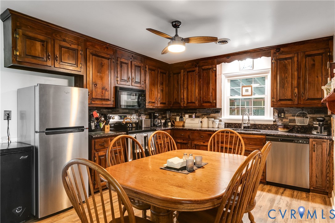 12237 Pinhook Rd